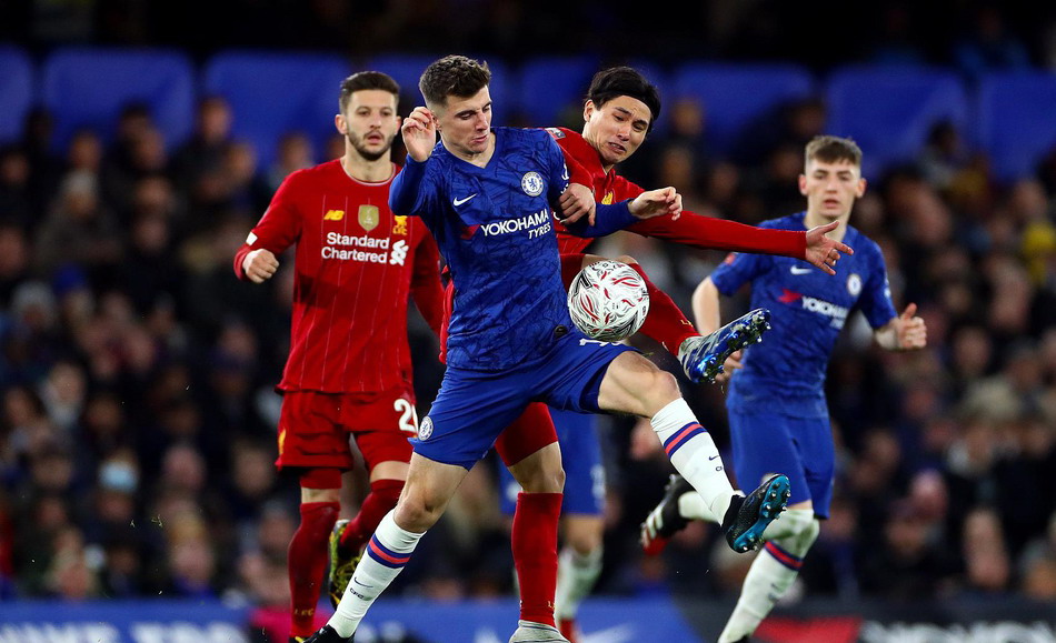 体育博弈里的“自尊成本”：面子如何转化为亏损。（面子如何变成亏损：体育博弈中的自尊成本）