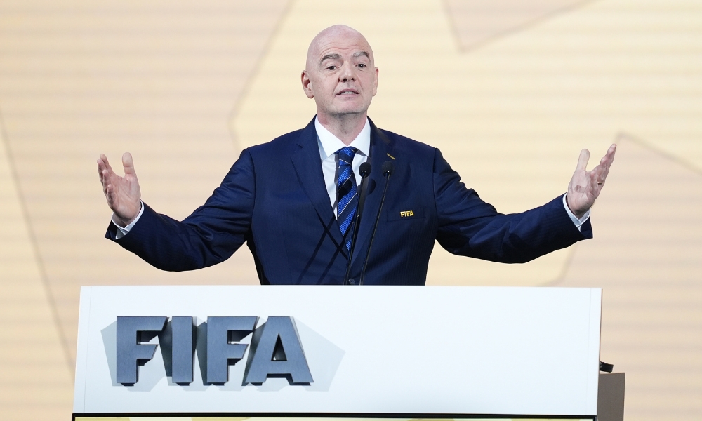 许多球队亟 许多球队亟