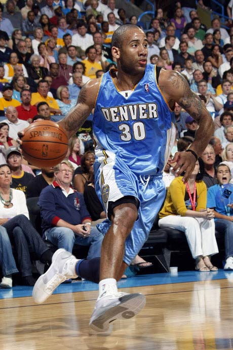 轰35+11打出赛季之夜：戈贝尔助森林狼掌控主动 灰熊掉至第八